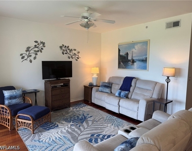 9500 Highland Woods Boulevard - Photo Thumbnail 7