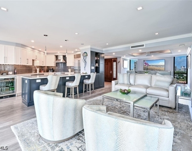 4551 Gulf Shore Boulevard N - Photo Thumbnail 7