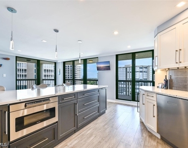 4551 Gulf Shore Boulevard N - Photo Thumbnail 11
