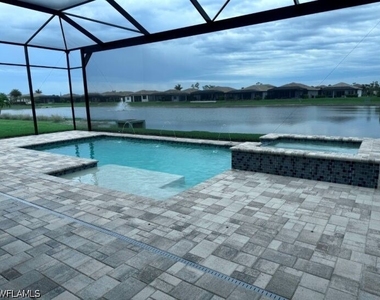 3725 Sapphire Cove Circle E - Photo Thumbnail 13