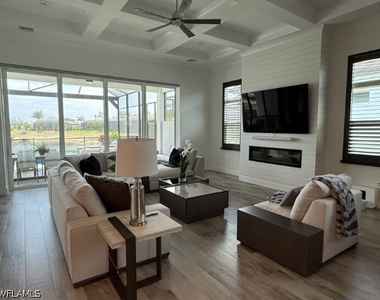 3725 Sapphire Cove Circle E - Photo Thumbnail 3