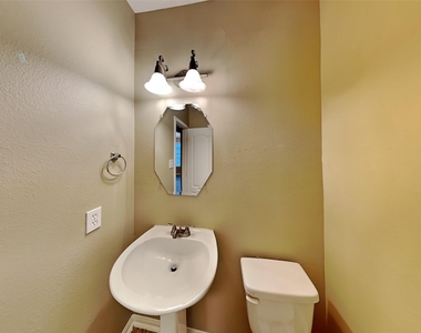 5718 Emerald Brook Lane - Photo Thumbnail 10