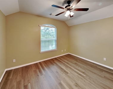 5718 Emerald Brook Lane - Photo Thumbnail 13