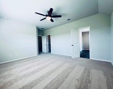 4818 Blue Jacaranda Way - Photo Thumbnail 4