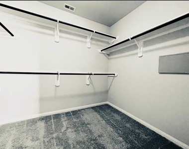 4818 Blue Jacaranda Way - Photo Thumbnail 5