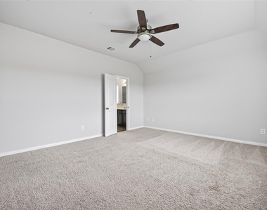 4818 Blue Jacaranda Way - Photo Thumbnail 17