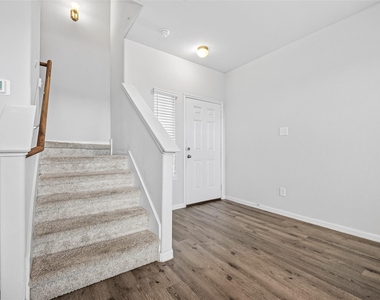 4818 Blue Jacaranda Way - Photo Thumbnail 14