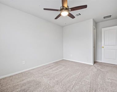 4818 Blue Jacaranda Way - Photo Thumbnail 23