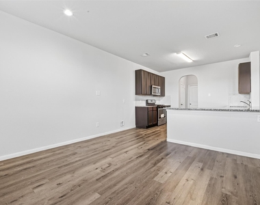4818 Blue Jacaranda Way - Photo Thumbnail 7
