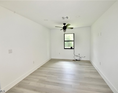 1725 Acremaker Road - Photo Thumbnail 3
