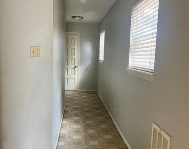 15126 Turkey Creek Drive - Photo Thumbnail 21