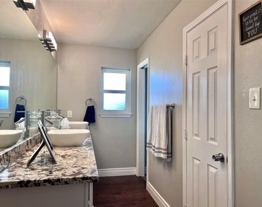 15126 Turkey Creek Drive - Photo Thumbnail 16
