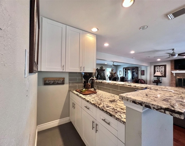 15126 Turkey Creek Drive - Photo Thumbnail 19