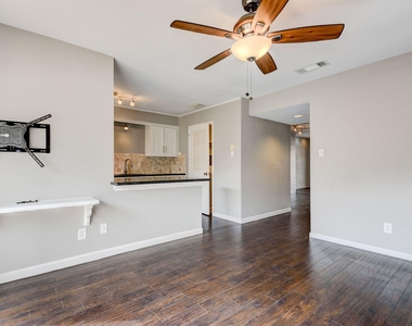 6444 Burgoyne Road - Photo Thumbnail 4