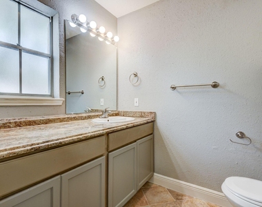 6444 Burgoyne Road - Photo Thumbnail 11