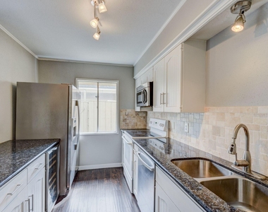 6444 Burgoyne Road - Photo Thumbnail 7