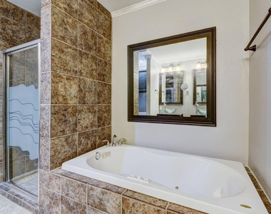 6444 Burgoyne Road - Photo Thumbnail 14
