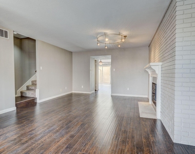 6444 Burgoyne Road - Photo Thumbnail 3