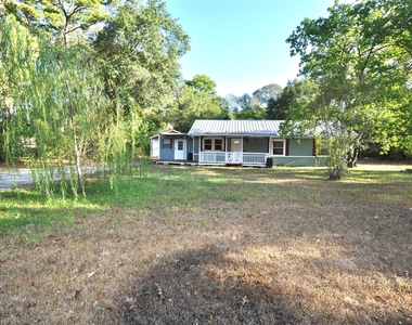 208 Blue Lake Drive - Photo Thumbnail 9