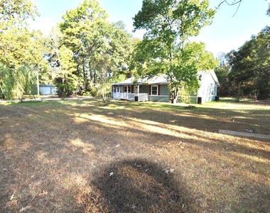 208 Blue Lake Drive - Photo Thumbnail 7