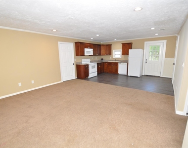208 Blue Lake Drive - Photo Thumbnail 18