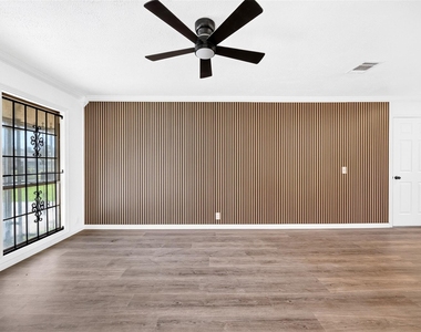 9211 Clearway Drive - Photo Thumbnail 9
