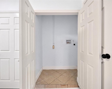 9211 Clearway Drive - Photo Thumbnail 20