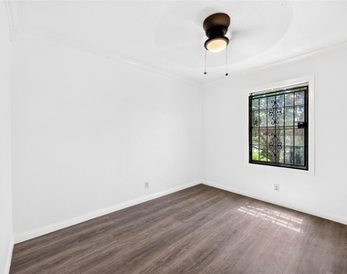 9211 Clearway Drive - Photo Thumbnail 21