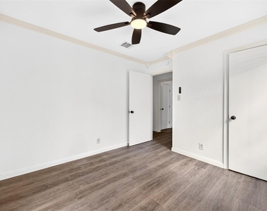 9211 Clearway Drive - Photo Thumbnail 26