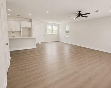 11514 Courtshire Road - Photo Thumbnail 1