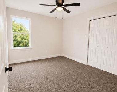 11514 Courtshire Road - Photo Thumbnail 12