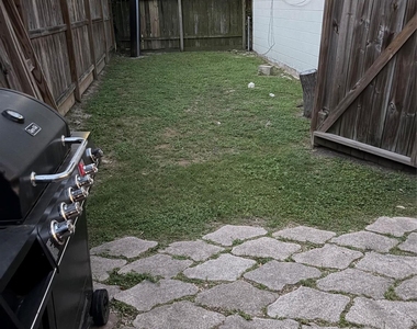 610 Northwood Street - Photo Thumbnail 11