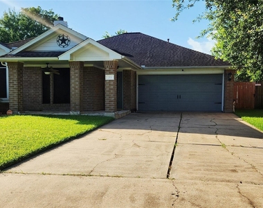 213 Mango Street - Photo Thumbnail 2