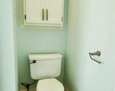 213 Mango Street - Photo Thumbnail 24