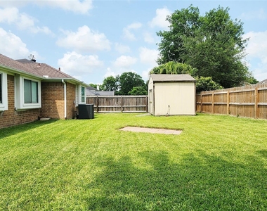 213 Mango Street - Photo Thumbnail 38