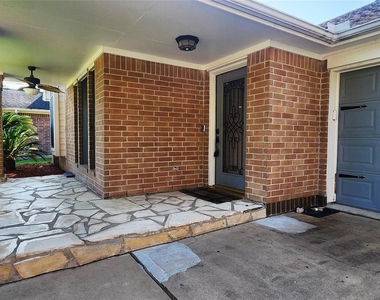 213 Mango Street - Photo Thumbnail 1