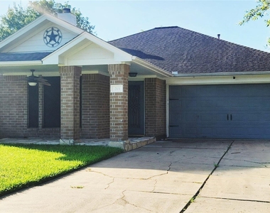 213 Mango Street - Photo Thumbnail 3