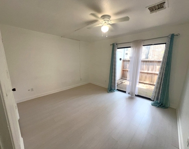 8100 Cambridge Street - Photo Thumbnail 9