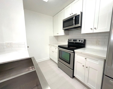 8100 Cambridge Street - Photo Thumbnail 17