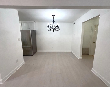 8100 Cambridge Street - Photo Thumbnail 11