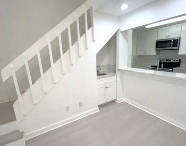 8100 Cambridge Street - Photo Thumbnail 23