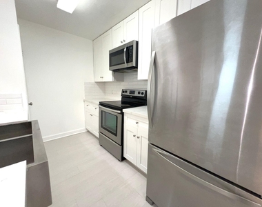 8100 Cambridge Street - Photo Thumbnail 3