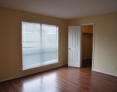 3754 Tanglewilde Street - Photo Thumbnail 18