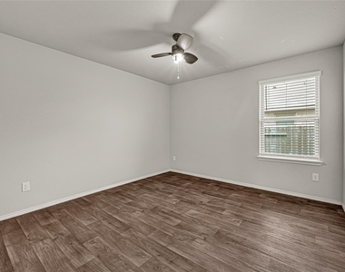 20855 Olive Leaf Street - Photo Thumbnail 17