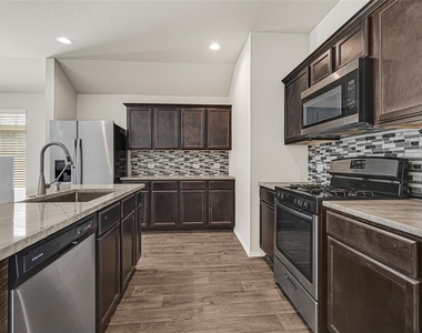 20855 Olive Leaf Street - Photo Thumbnail 7