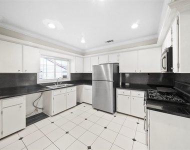 906 Gale Street - Photo Thumbnail 13