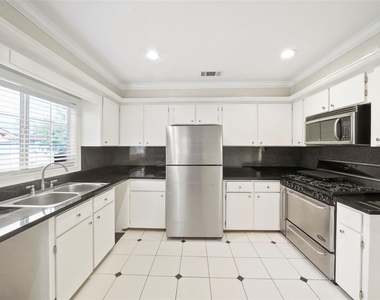 906 Gale Street - Photo Thumbnail 11