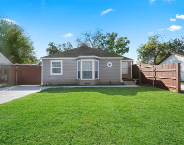 906 Gale Street - Photo Thumbnail 1