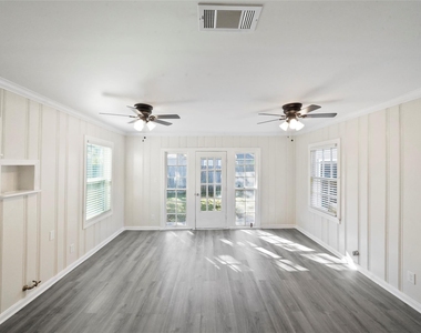 906 Gale Street - Photo Thumbnail 17