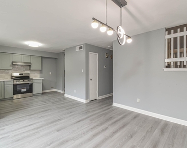 12543 Wellington Park Drive - Photo Thumbnail 9